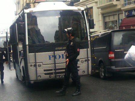 sirkecide polisten polise gaz siteye