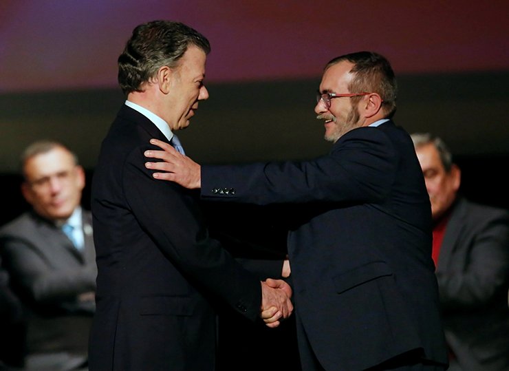 farc silahlari birakti