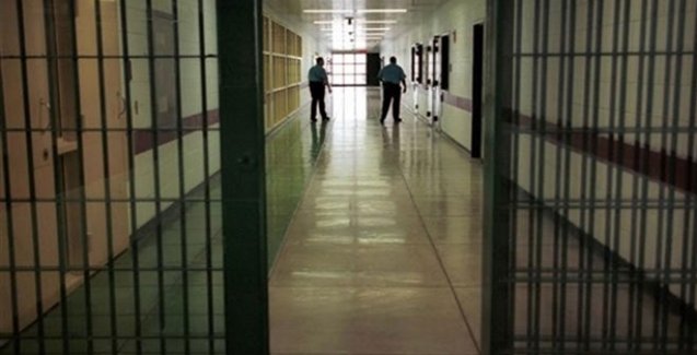 cezaevinde kapali alanda silah biber gazi basincli su mudahale araci haline getiriliyor h44667 c8ab9