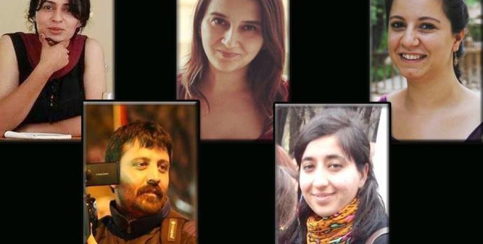 Çok sayıda gazeteci gözaltına alındı